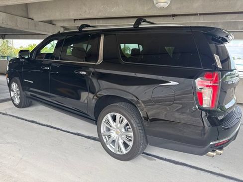 Used 2024 Chevrolet Suburban High Country AWD/4WD image 19