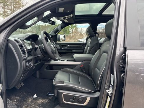 New 2026 RAM 1500 Laramie AWD/4WD image 19