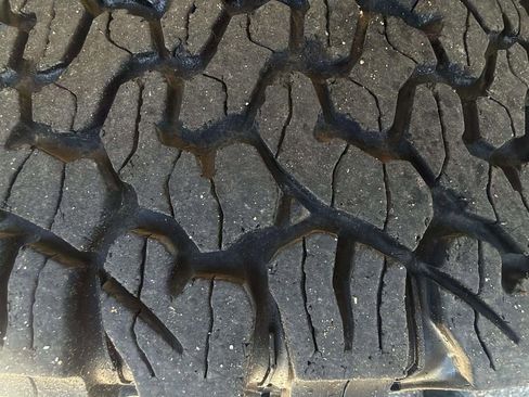 Used 2023 GMC Sierra 1500 SLE image 21