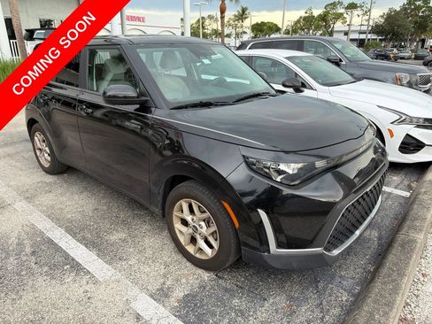 Certified 2024 Kia Soul LX w/ Option Group 015 FWD image 3
