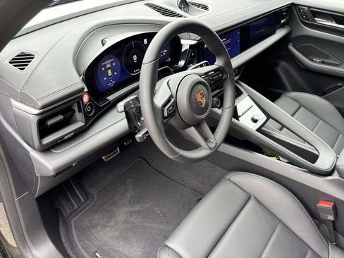 New 2026 Porsche Macan 4S Electric AWD/4WD image 27