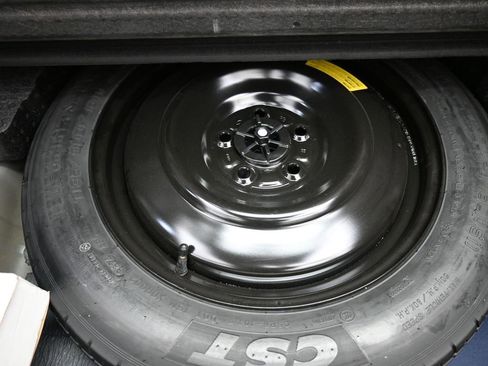 Certified 2025 Hyundai Tucson SE image 22