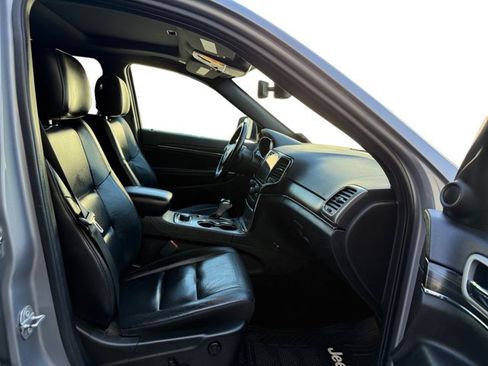 Used 2021 Jeep Grand Cherokee Limited AWD/4WD image 12