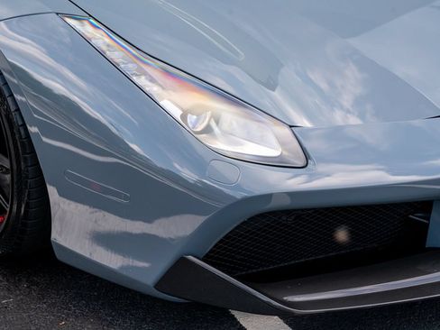 Used 2016 Ferrari 488 GTB RWD image 8