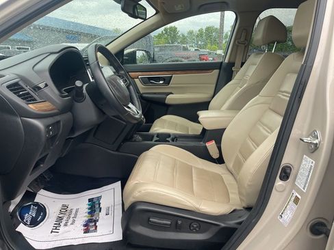 Used 2018 Honda CR-V Touring image 18