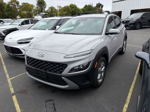 Used 2023 Hyundai Kona SEL w/ Convenience Package FWD image 1