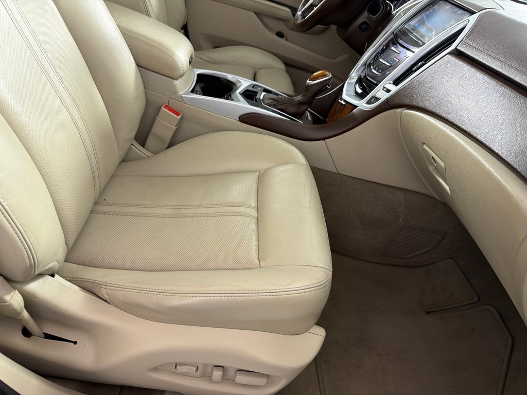 Used 2015 Cadillac SRX Luxury FWD image 23