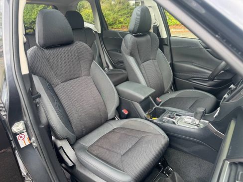 Used 2019 Subaru Forester Premium AWD/4WD image 14