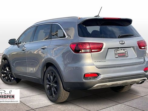 Used 2020 Kia Sorento EX image 2