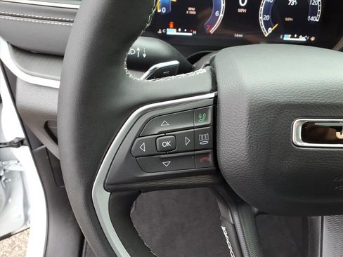 New 2025 Jeep Grand Cherokee L Altitude image 20