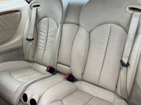 Used 2007 Mercedes-Benz CLK 350 Cabriolet image 4