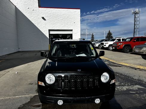 Used 2016 Jeep Patriot Latitude image 8