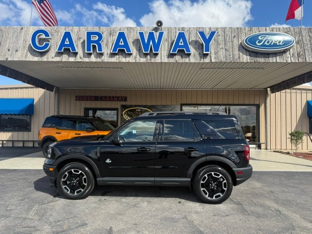 Used 2023 Ford Bronco Sport Outer Banks w/ Tech Package AWD/4WD image 1