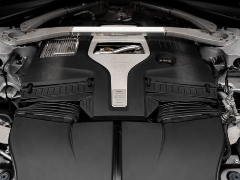 Used 2023 Aston Martin DBX AWD/4WD image 70