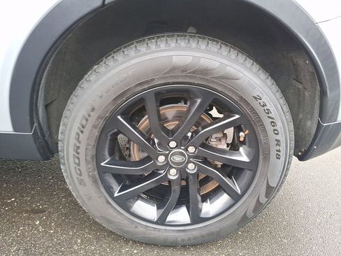 Used 2018 Land Rover Discovery Sport HSE image 6