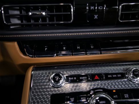 Used 2023 Lincoln Aviator Black Label w/ Dynamic Handling Package image 37