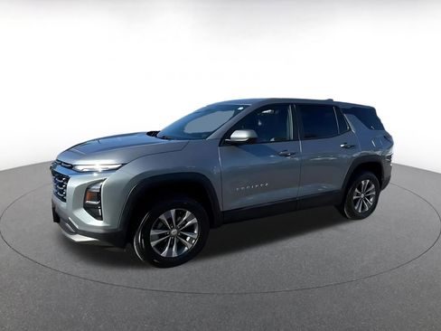 Used 2025 Chevrolet Equinox LT image 8