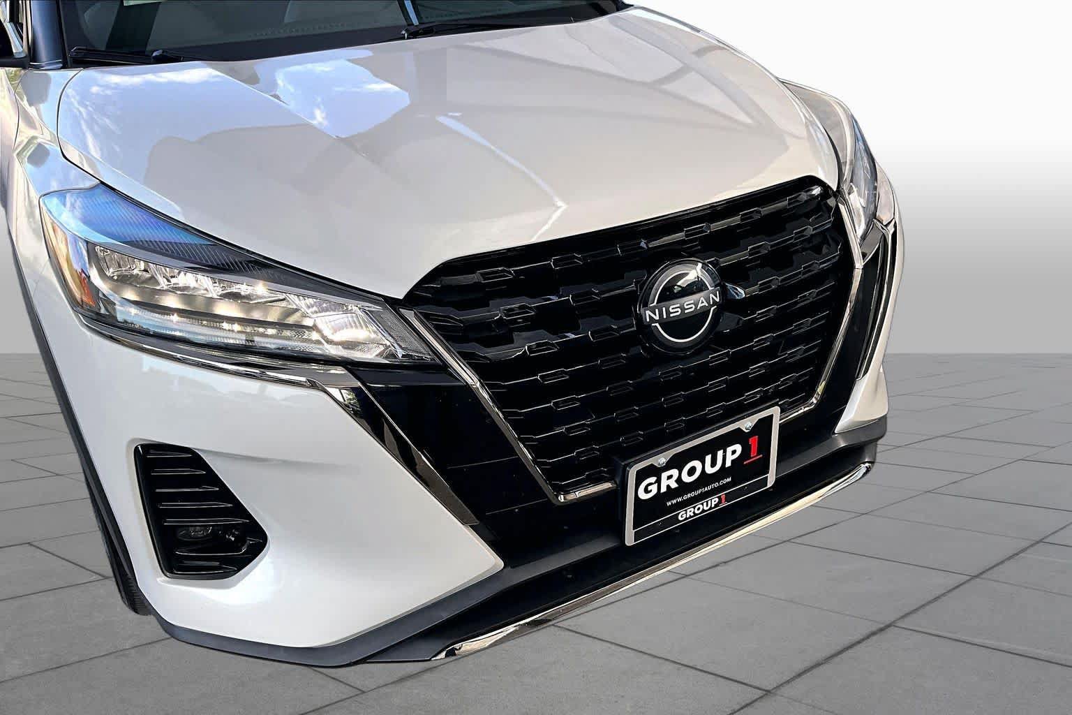 Certified 2024 Nissan Kicks SR w/ SR Premium Package FWD image 29