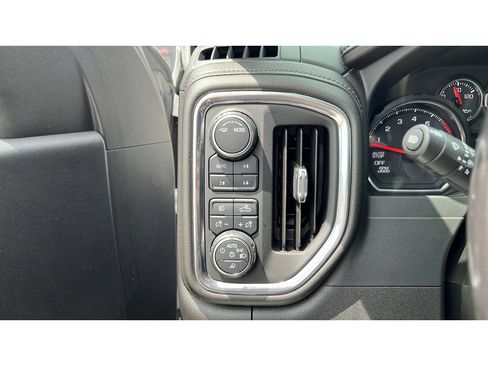 Certified 2021 Chevrolet Silverado 1500 LTZ w/ LTZ Premium Package AWD/4WD image 23