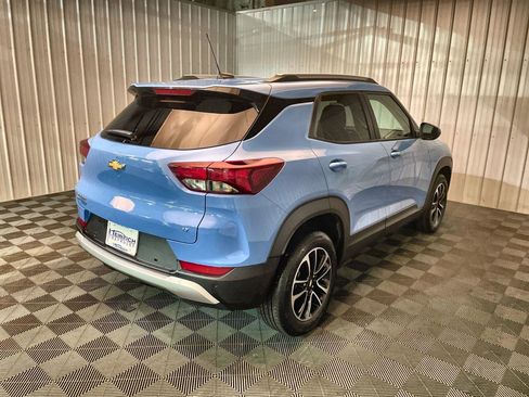 Used 2024 Chevrolet TrailBlazer LT w/ LT Cold Weather Package image 8