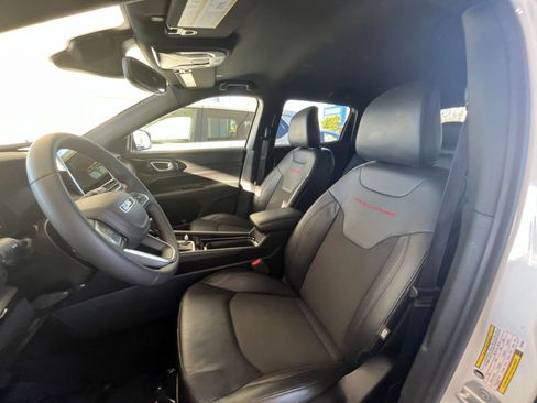 Used 2025 Jeep Compass Trailhawk w/ Trailer Tow Group image 27