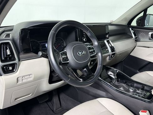 Used 2021 Kia Sorento SX FWD image 3