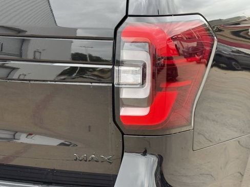 Used 2023 Ford Expedition Max Limited image 7