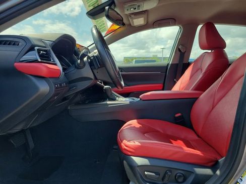 Used 2024 Toyota Camry XSE image 16