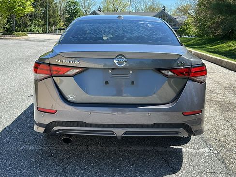 Certified 2021 Nissan Sentra SR FWD image 6
