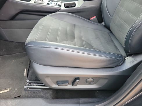 Used 2024 Mitsubishi Outlander SE AWD/4WD image 5