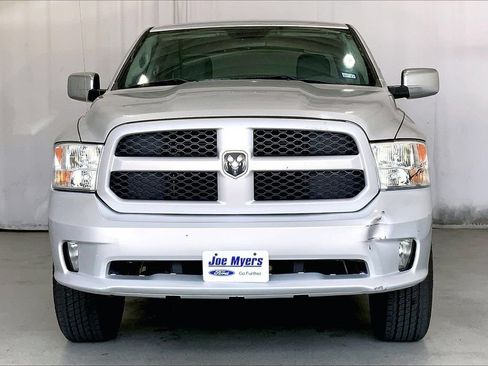 Used 2019 RAM 1500 Express w/ Express Value Package AWD/4WD image 2