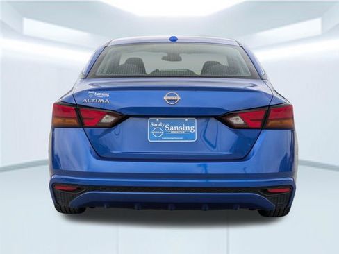 Used 2025 Nissan Altima 2.5 SV FWD image 5