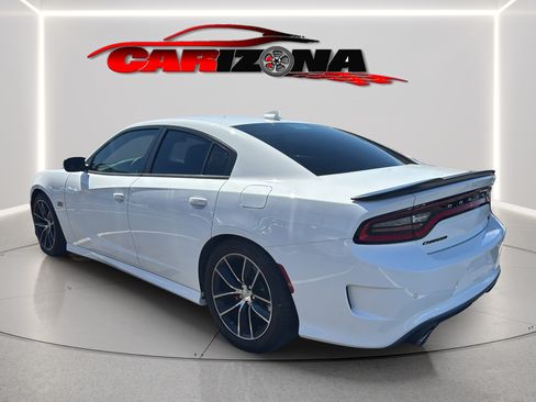 Used 2016 Dodge Charger R/T Scat Pack w/ Technology Group RWD image 9