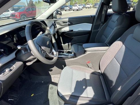 New 2026 Chevrolet Trax LT w/ Driver Confidence Package image 11