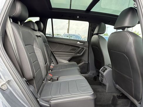 Used 2024 Volkswagen Tiguan SEL R-Line w/ MDO Package, Two-Row AWD/4WD image 16