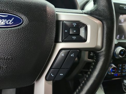 Used 2019 Ford F150 Lariat w/ Equipment Group 502A Luxury AWD/4WD image 21