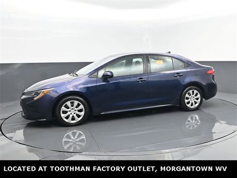 Used 2025 Toyota Corolla LE image 5