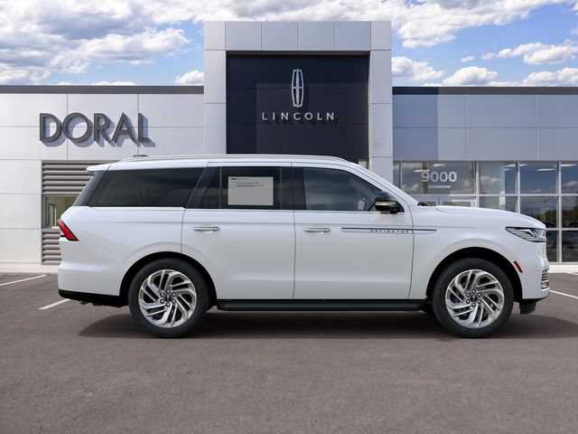 New 2027 Lincoln Navigator Premiere RWD image 5