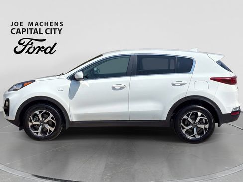 Used 2021 Kia Sportage LX AWD/4WD image 7
