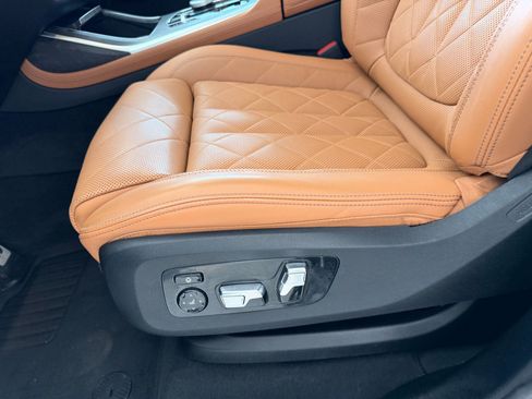 Certified 2023 BMW X7 xDrive40i w/ M Sport Package image 13