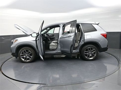 Used 2023 Honda Passport EX-L image 38