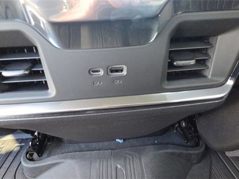 New 2026 GMC Sierra 1500 SLT w/ SLT Premium Package image 31