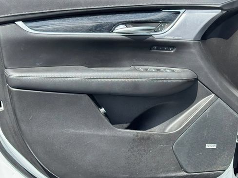 Certified 2022 Cadillac XT5 Premium Luxury AWD/4WD image 17