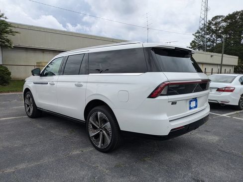 New 2026 Lincoln Navigator L Black Label AWD/4WD image 6