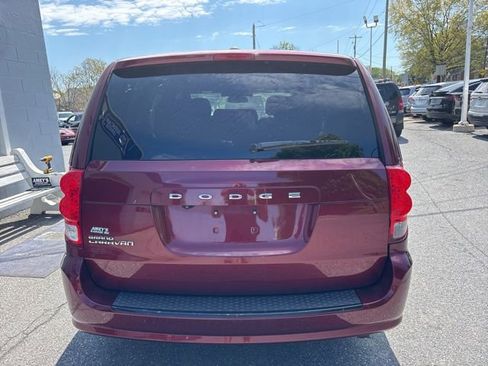 Used 2020 Dodge Grand Caravan SXT w/ Driver Convenience Group FWD image 5