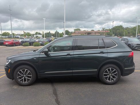 Used 2018 Volkswagen Tiguan SE w/ 3rd Row Seat Package AWD/4WD image 4