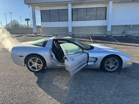 Used 1997 Chevrolet Corvette Coupe w/ Memory Pkg image 8