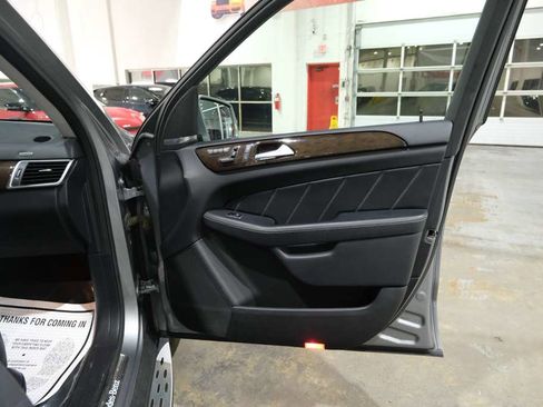 Used 2015 Mercedes-Benz GL 450 4MATIC w/ Parking Assist Package image 38