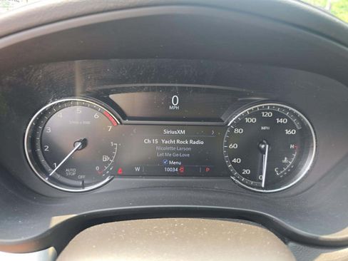 Used 2023 Cadillac XT4 Premium Luxury FWD image 7