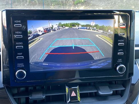 Used 2020 Toyota Corolla LE FWD image 15